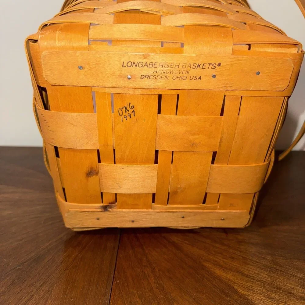 1997 Large Round Longaberger Fruit Basket W/O Liner Or Lid